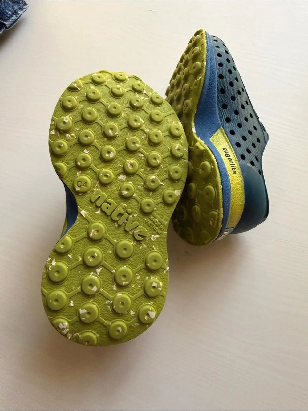 Native Kids Sugarlite Slip-On Shoes in Lime Green and Blue
